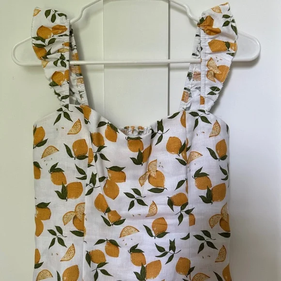 Reformation “Brittany” Ruffled Printed Top - Picture 2 of 9